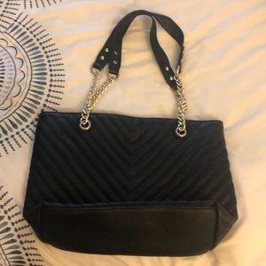 Purse with chevron detail and gold chain strap